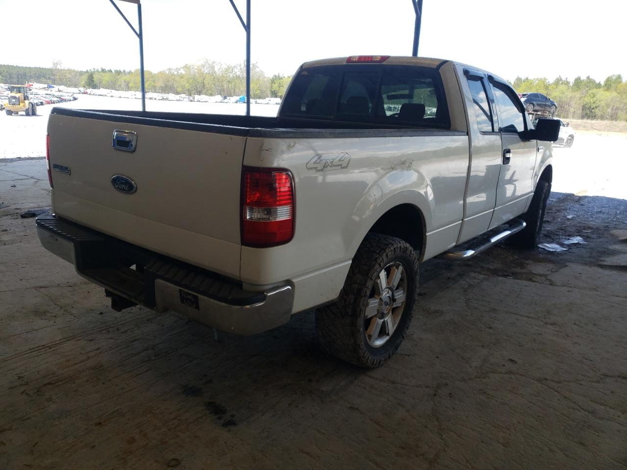 Photo 4 from auction – 2004 FORD F150 with VIN 1FTPX14594FA01849