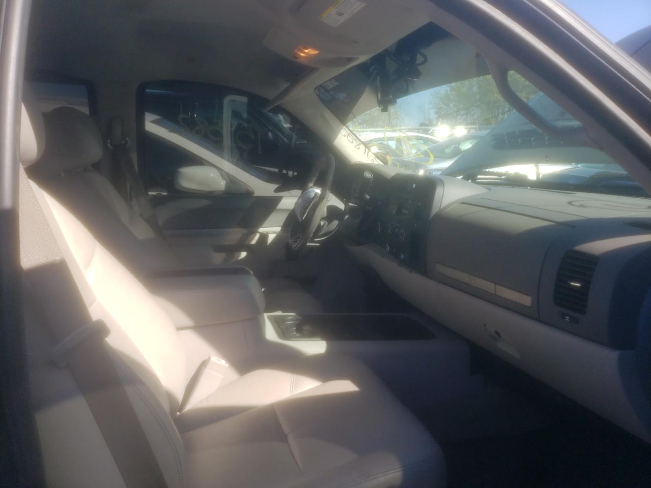 Photo 5 from auction – 2010 GMC SIERRA K15 with VIN 3GTRKVE36AG174895