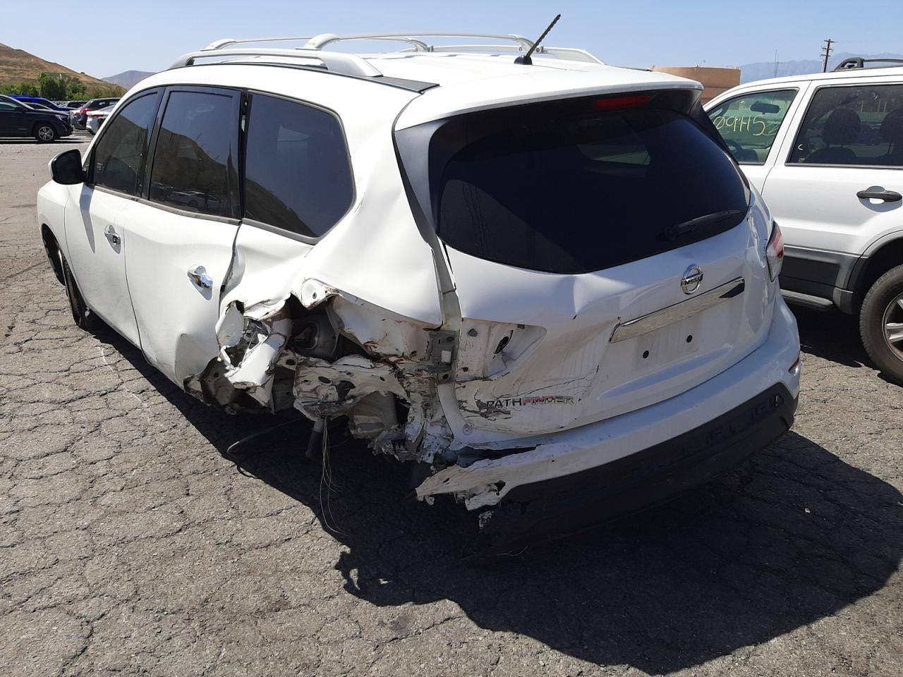 Photo 9 from auction – 2016 NISSAN PATHFINDER with VIN 5N1AR2MNXGC601450