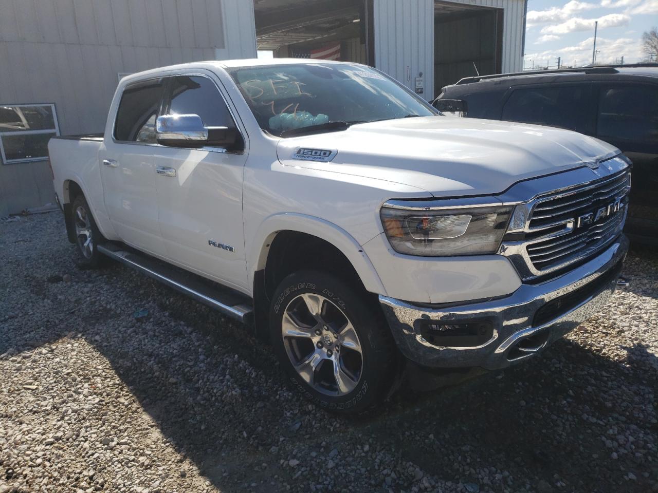 RAM 1500 LARAM 2021 مع رقم تعريف المركبة 1C6SRFJT0MN603282 - صورة من المزاد