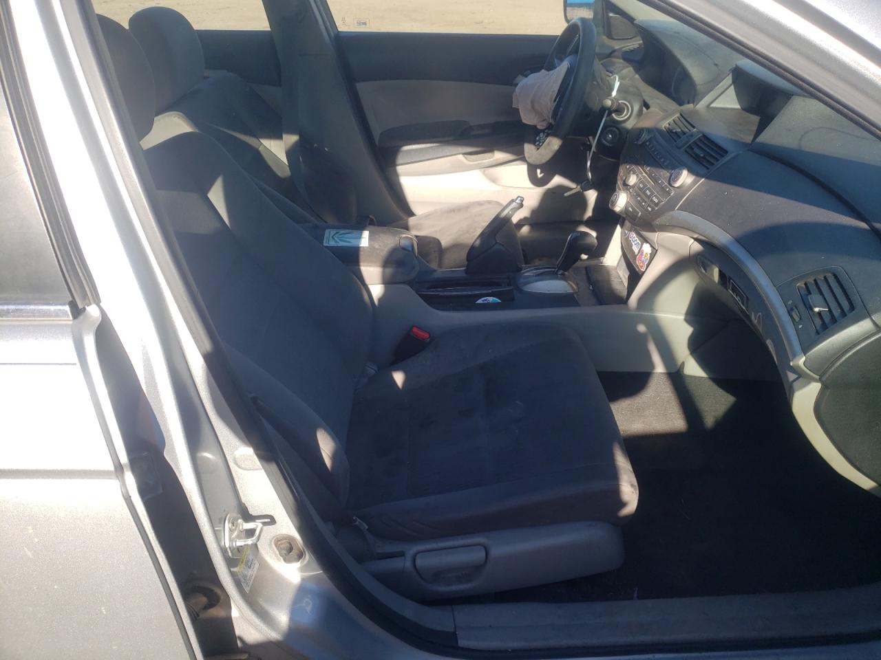 Photo 5 from auction – 2012 HONDA ACCORD LX with VIN 1HGCP2F35CA232079