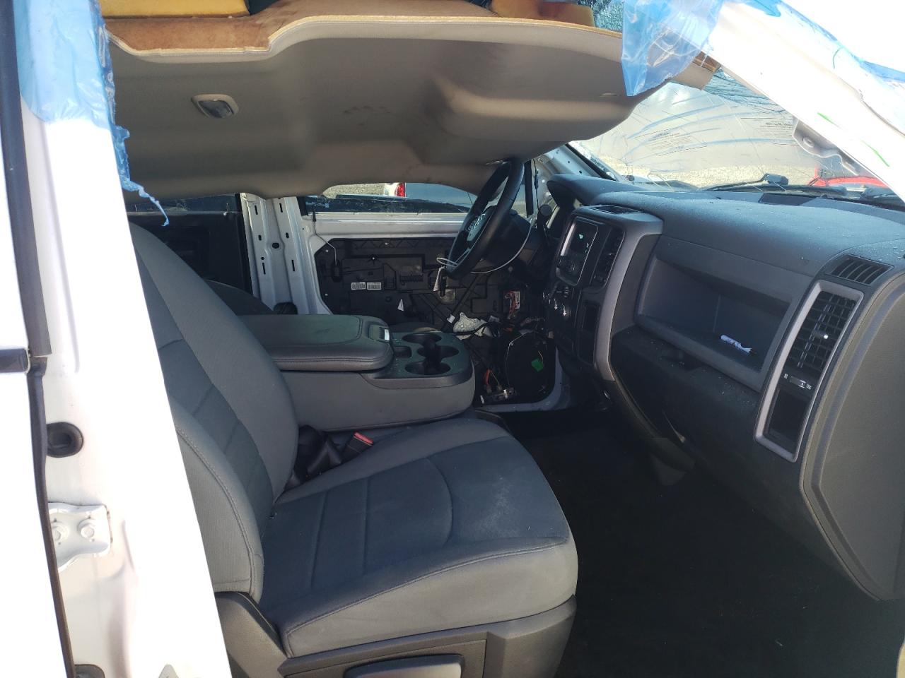 Photo 5 from auction – 2014 RAM 3500 ST with VIN 3C63RRGL9EG233005