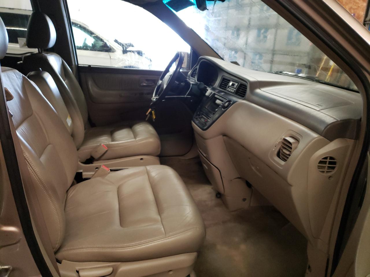 Photo 5 from auction – 2003 HONDA ODYSSEY EX with VIN 5FNRL18723B035151