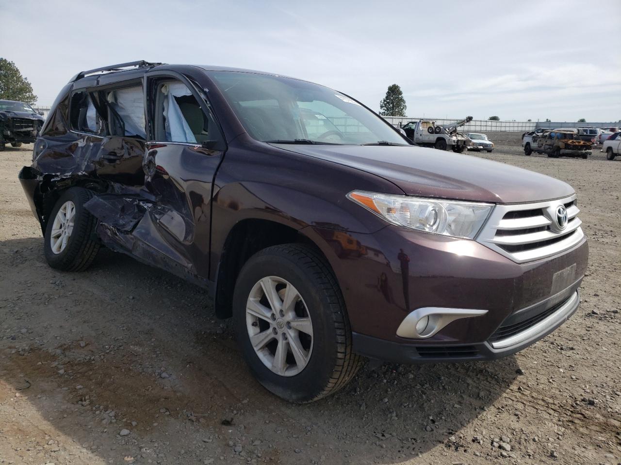TOYOTA HIGHLANDER 2012 with VIN 5TDBK3EH3CS147711 - Photo from auction