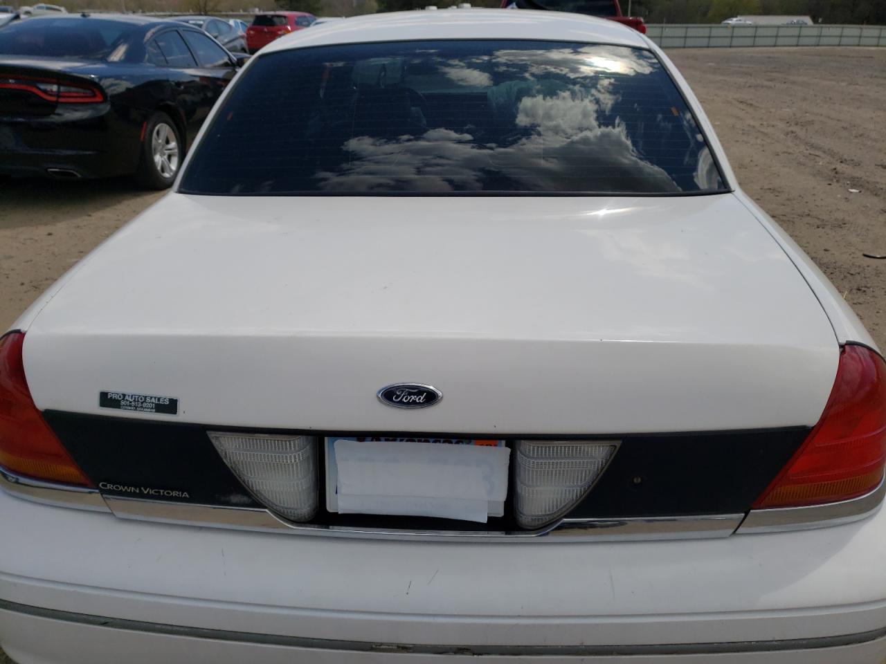 Photo 6 from auction – 1998 FORD CROWN VICT with VIN 2FAFP71WXWX158928