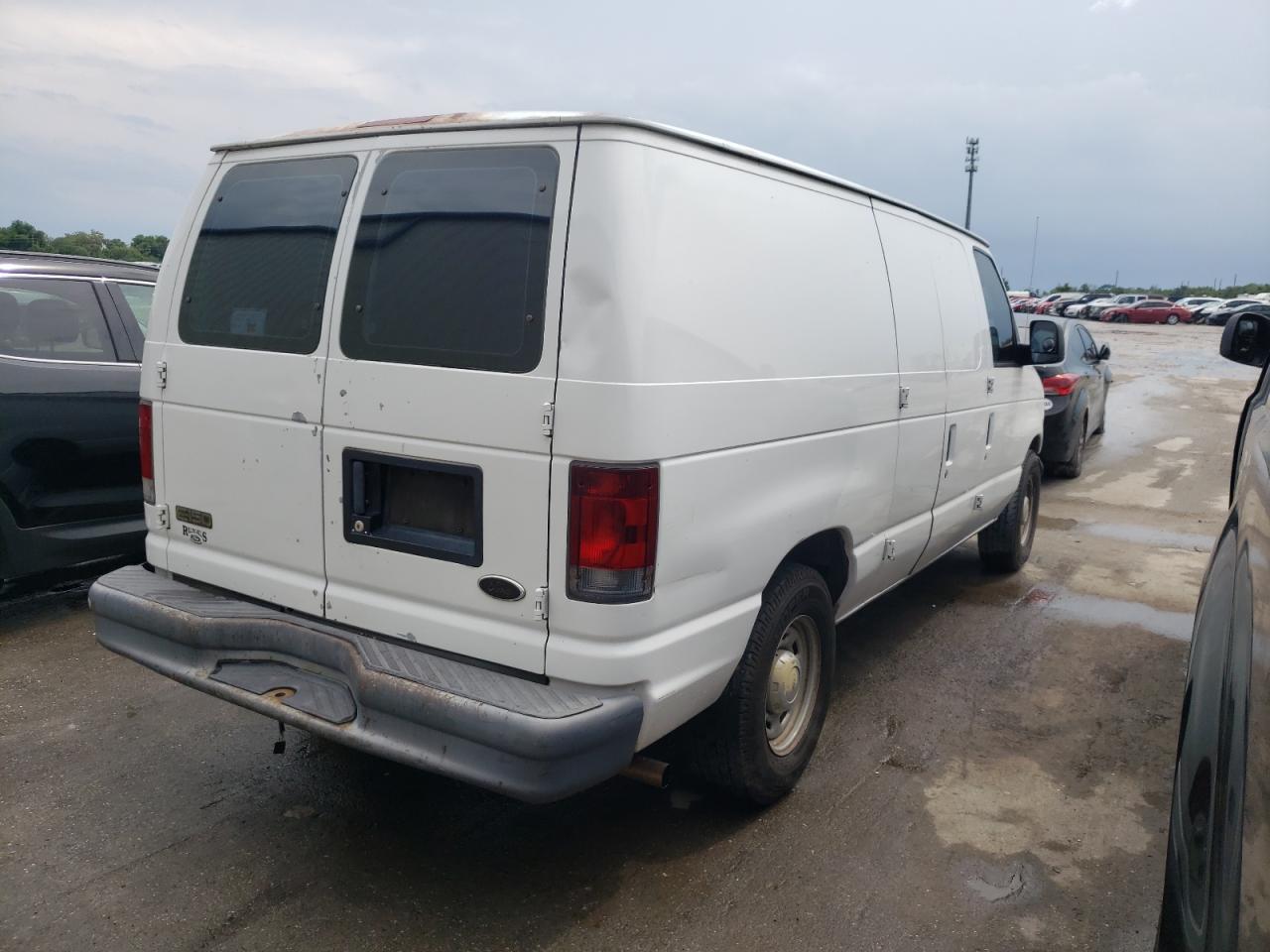 Photo 4 from auction – 2005 FORD ECONOLINE with VIN 1FTRE14W55HA22758