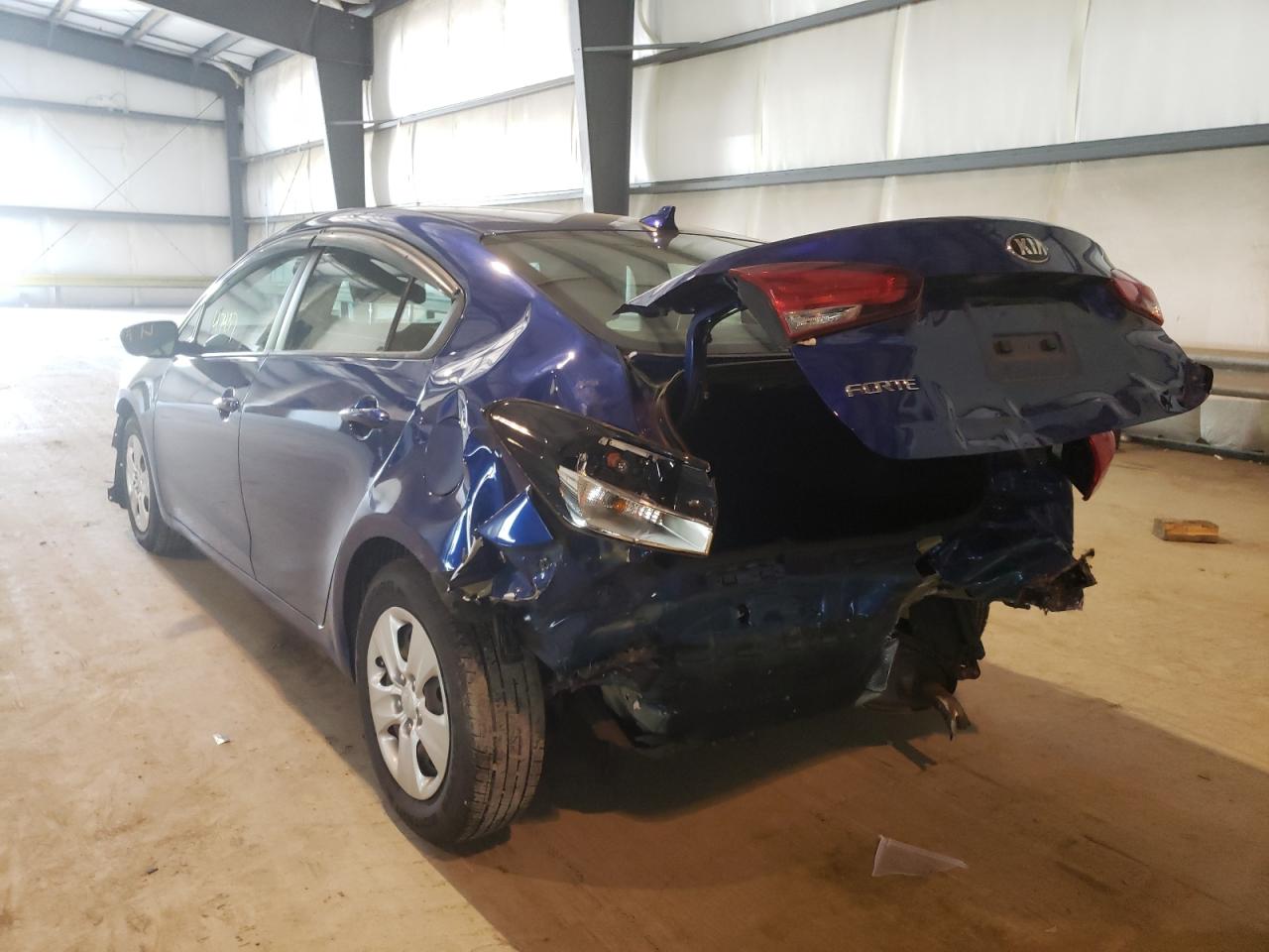Photo 3 from auction – 2017 KIA FORTE LX with VIN 3KPFK4A72HE111692