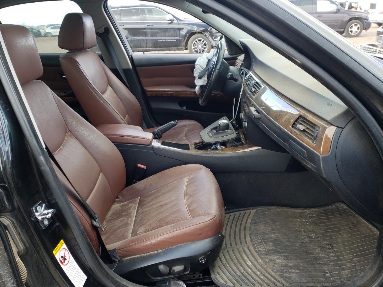 Photo 5 from auction – 2007 BMW 328 XI with VIN WBAVC93567KX61717