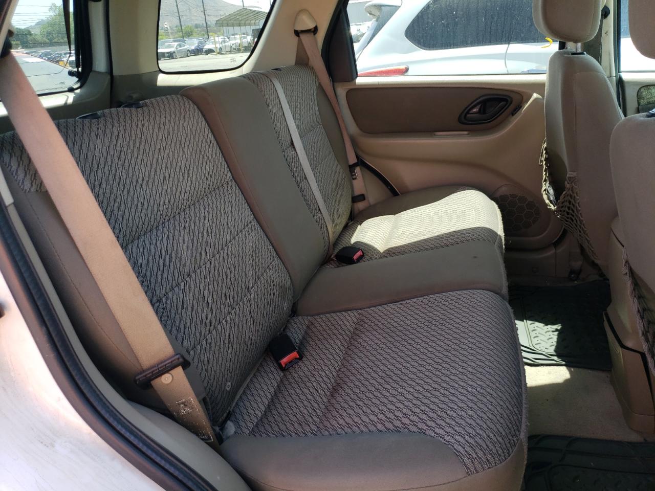 Photo 6 from auction – 2003 FORD ESCAPE XLT with VIN 1FMYU031X3KC34324