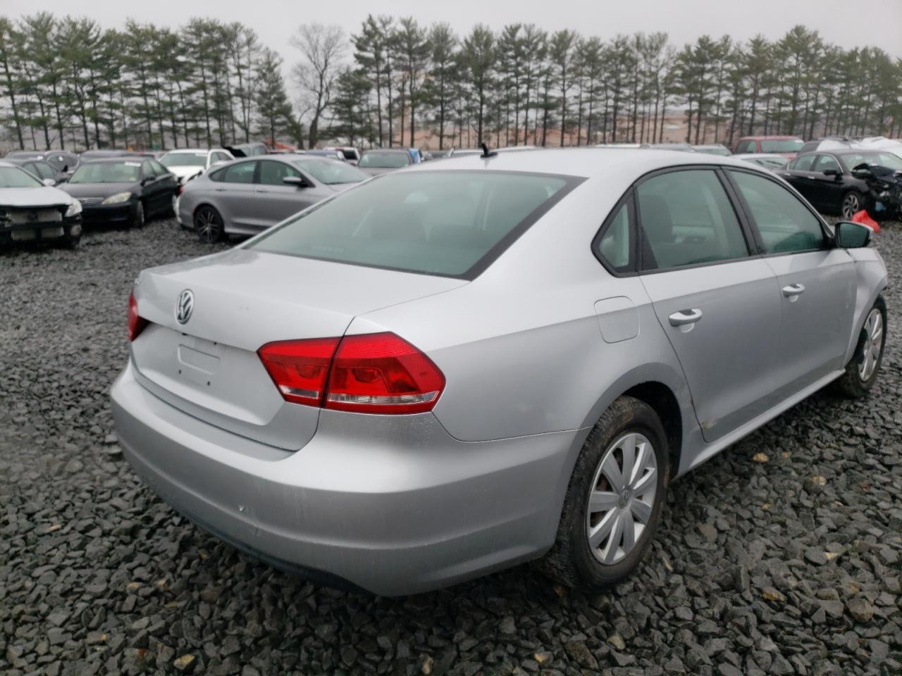 Photo 4 from auction – 2013 VOLKSWAGEN PASSAT S with VIN 1VWAP7A37DC060974
