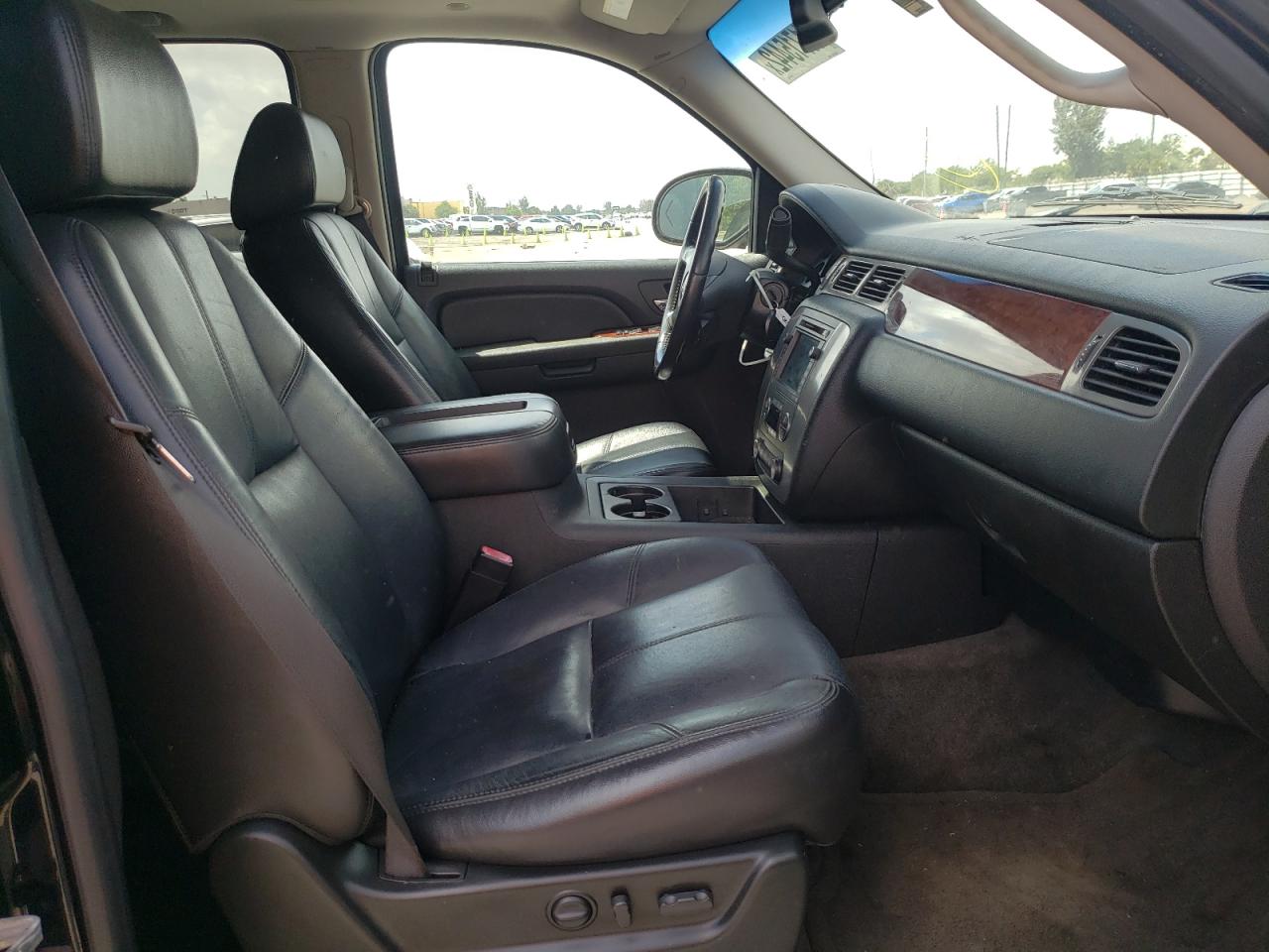 Photo 5 from auction – 2009 GMC YUKON SLT with VIN 1GKFC33069R133437
