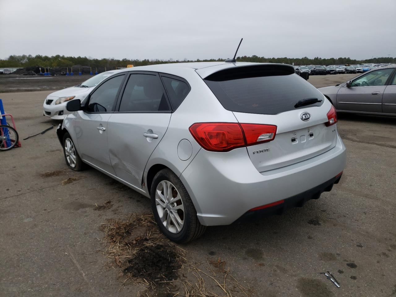 Zdjęcie 3 z aukcji – 2012 KIA FORTE EX z VIN KNAFU5A25C5551847