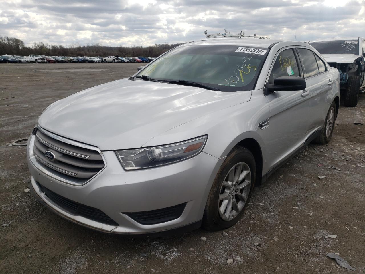 Photo 2 from auction – 2013 FORD TAURUS SE with VIN 1FAHP2D88DG230981