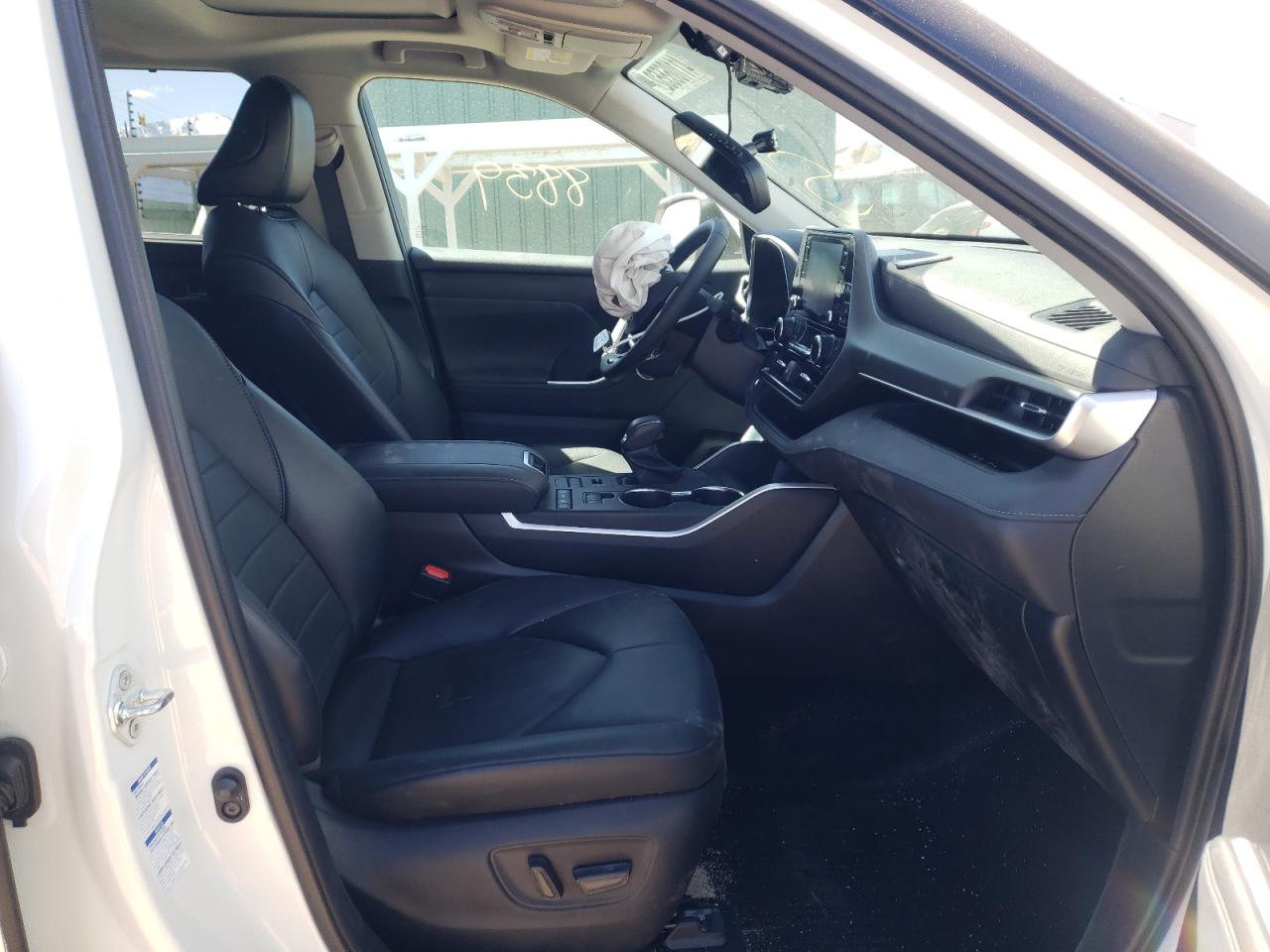Photo 5 from auction – 2021 TOYOTA HIGHLANDER with VIN 5TDHZRBH0MS539270