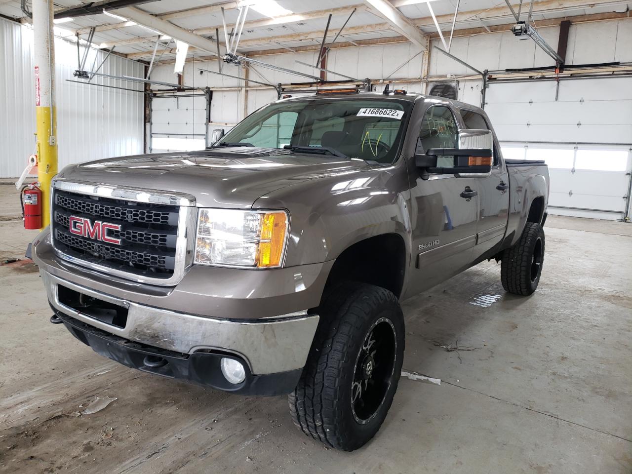 Photo 2 from auction – 2012 GMC SIERRA K25 with VIN 1GT120C83CF134115