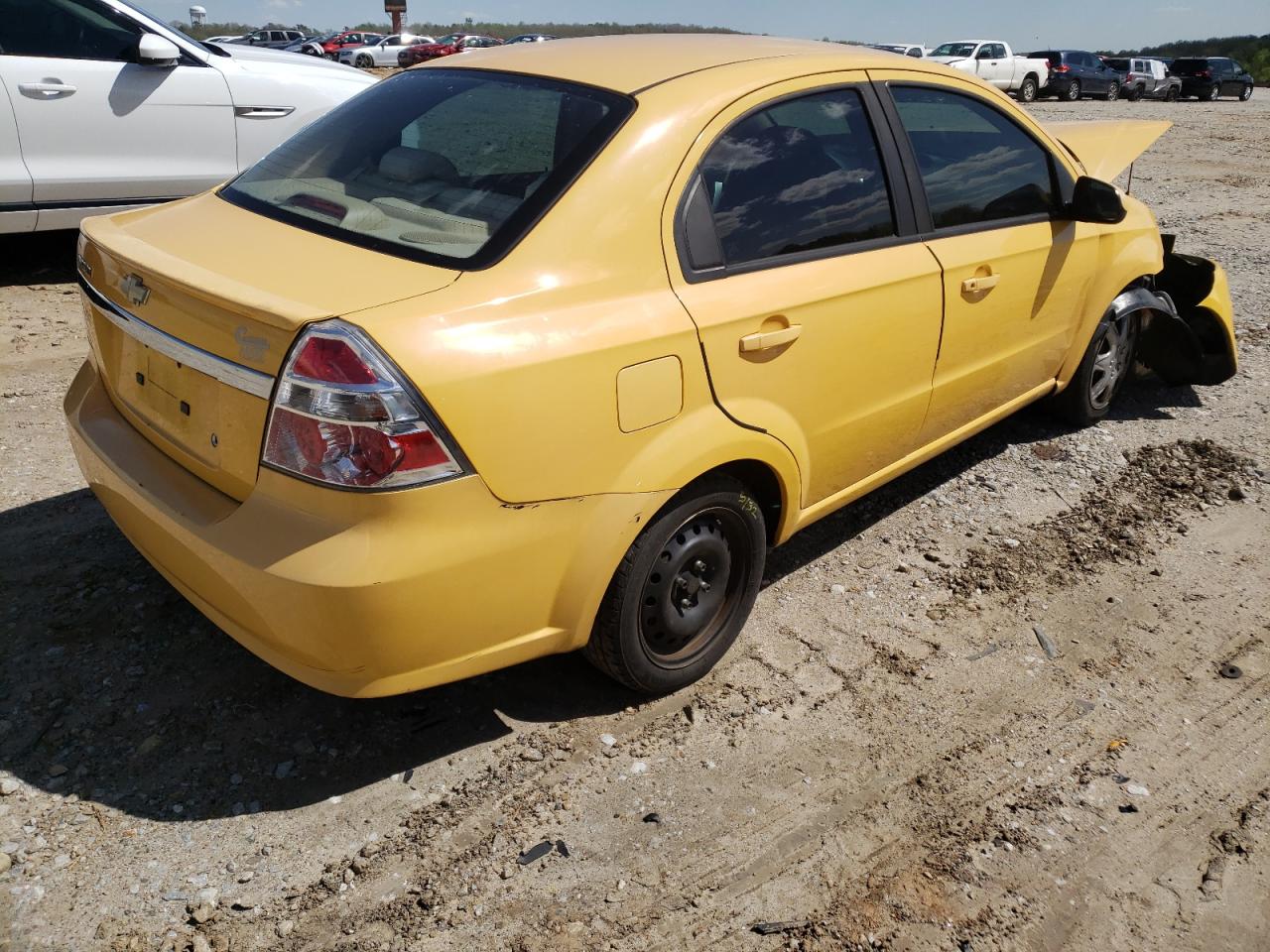 Photo 4 from auction – 2011 CHEVROLET AVEO LT with VIN KL1TG5DE1BB145137