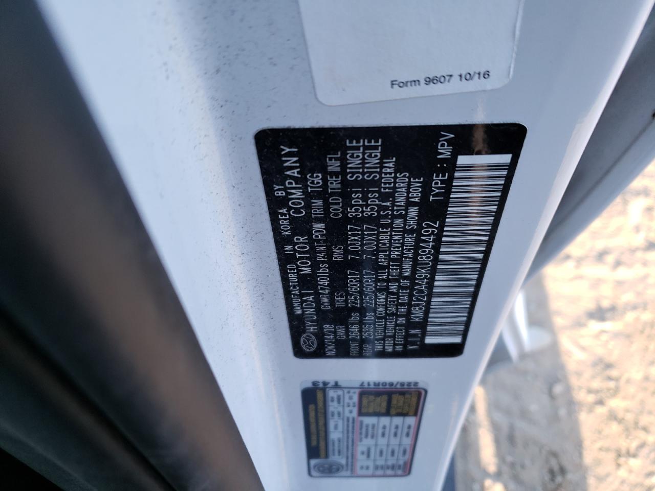 Photo 10 from auction – 2019 HYUNDAI TUCSON SE with VIN KM8J2CA49KU894492