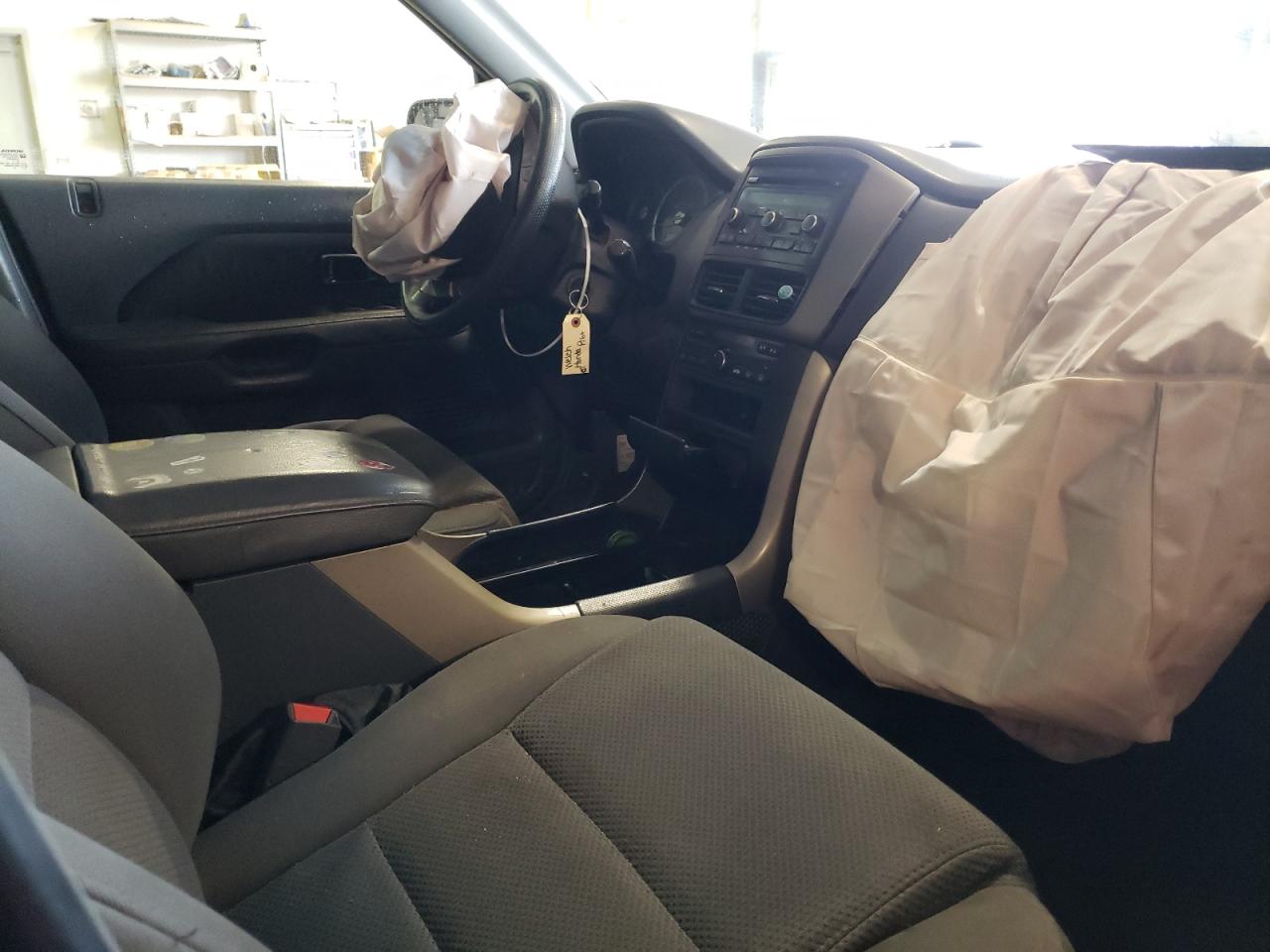 Photo 5 from auction – 2007 HONDA PILOT EX with VIN 5FNYF18407B022042