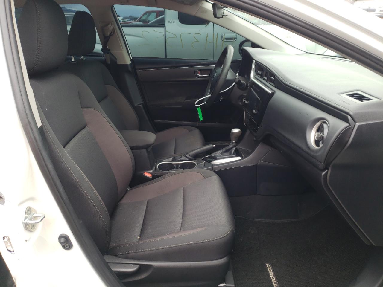 Photo 5 from auction – 2019 TOYOTA COROLLA L with VIN 2T1BURHE8KC212235