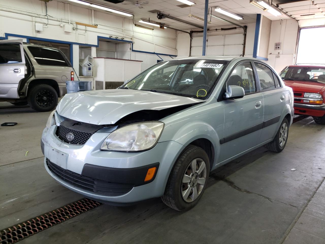 Photo 2 from auction – 2006 KIA RIO with VIN KNADE123966094690