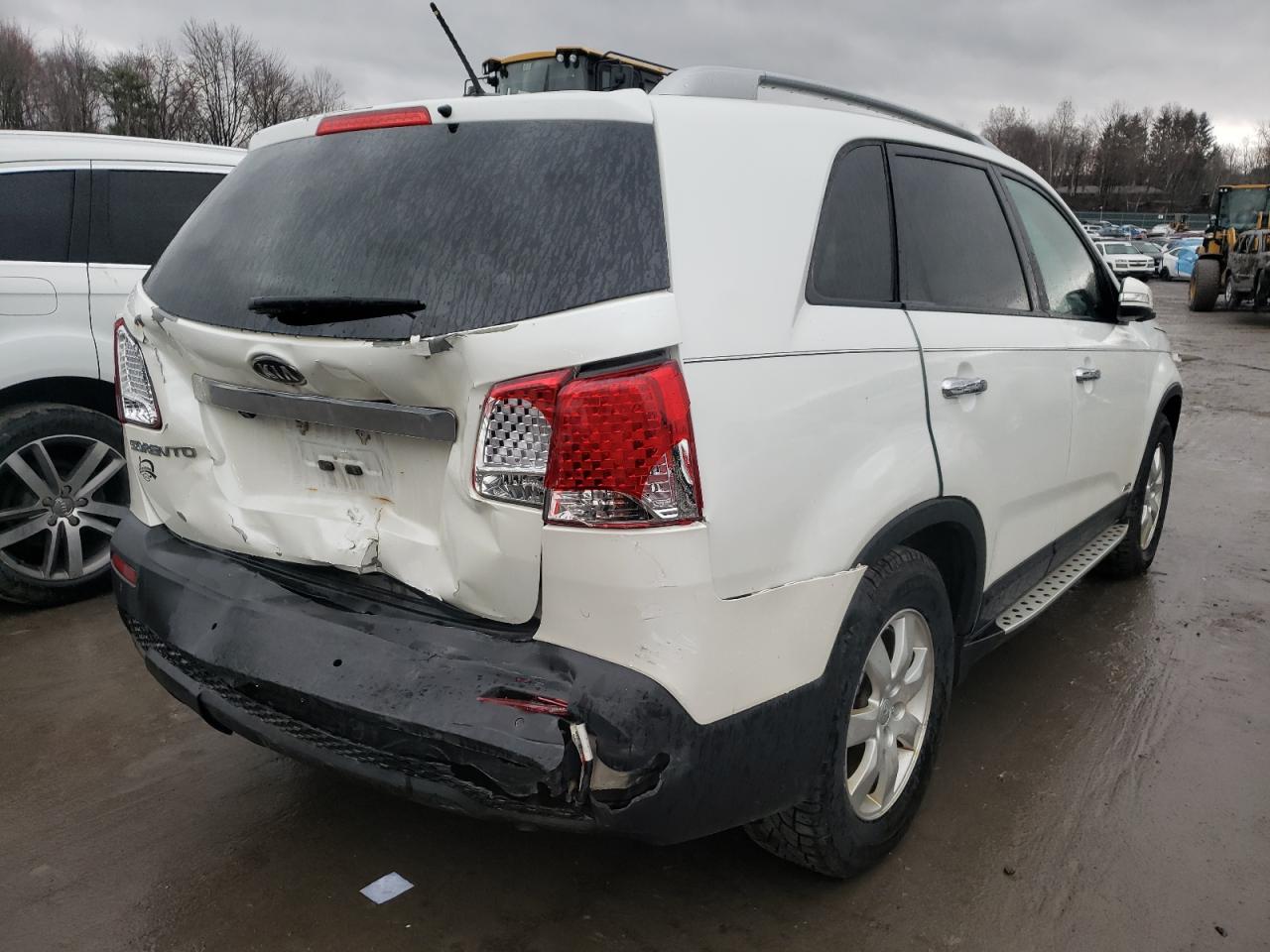 Photo 4 from auction – 2012 KIA SORENTO BA with VIN 5XYKTDA61CG260044