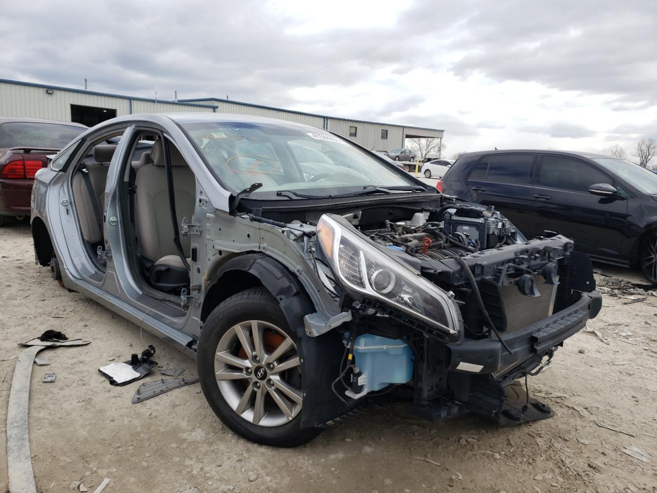 HYUNDAI SONATA SE 2017 with VIN 5NPE24AF8HH548322 - Photo from auction