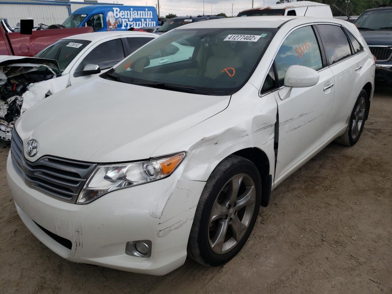 Photo 2 from auction – 2010 TOYOTA VENZA with VIN 4T3ZK3BB7AU033768