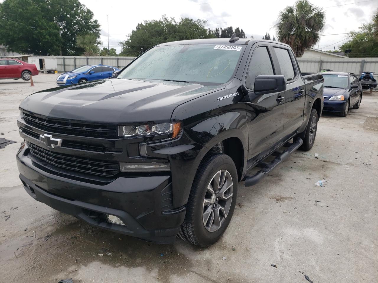 Photo 2 from auction – 2020 CHEVROLET SILVERADO with VIN 3GCPWDED4LG325928
