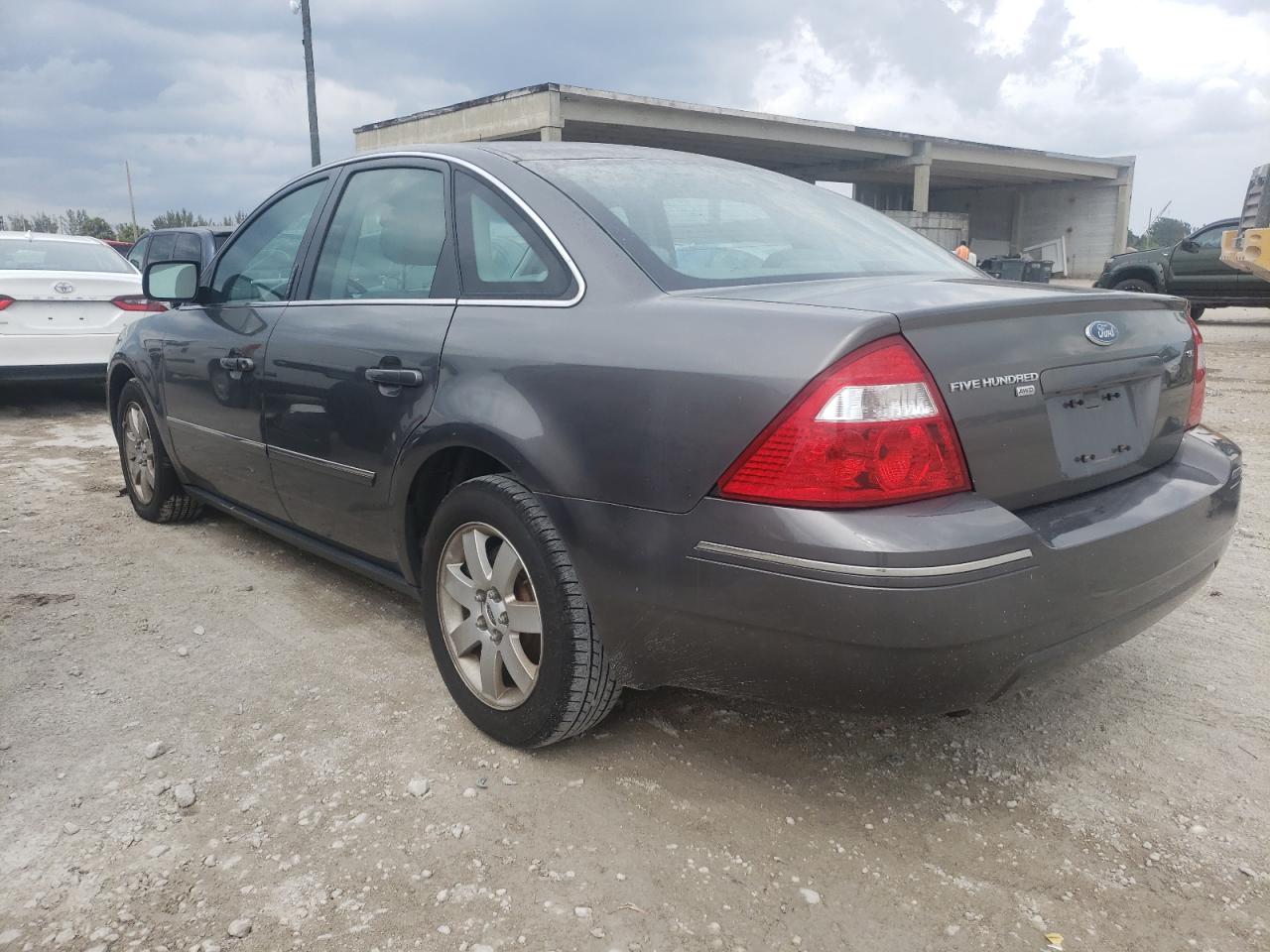 Photo 3 from auction – 2005 FORD FIVE HUNDR with VIN 1FAHP27105G126923