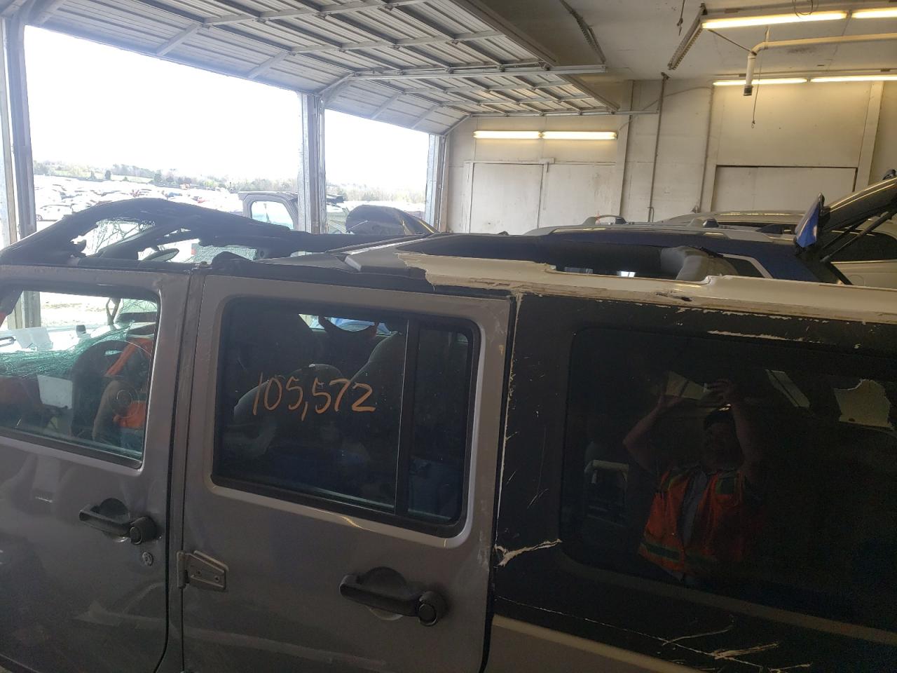 Photo 9 from auction – 2016 JEEP WRANGLER U with VIN 1C4BJWDG2GL179540