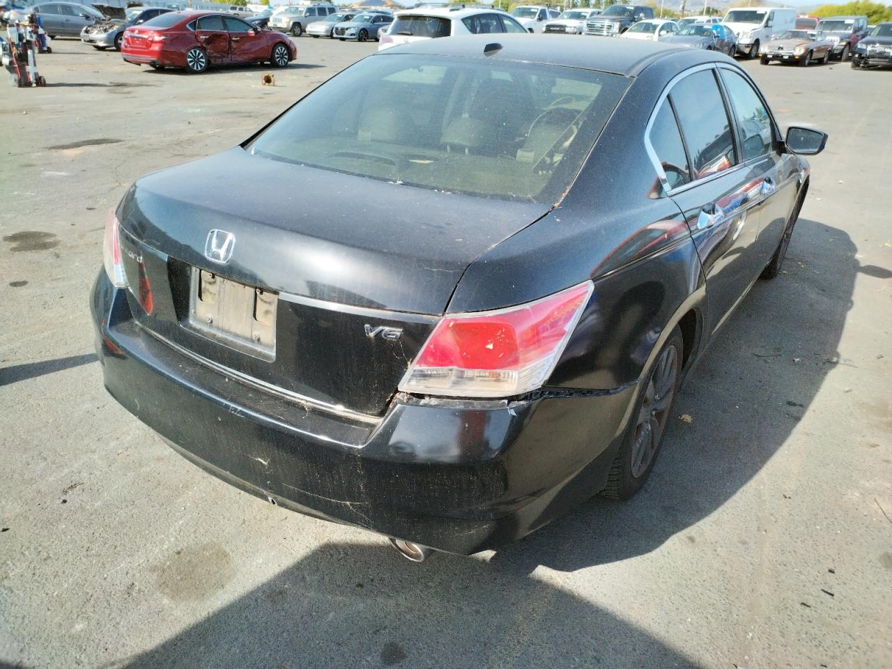 Photo 4 from auction – 2011 HONDA ACCORD EXL with VIN 1HGCP3F87BA019568