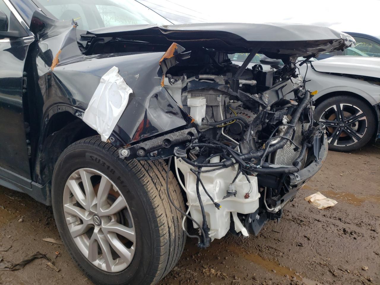 Photo 9 from auction – 2017 NISSAN ROGUE S with VIN KNMAT2MV9HP521265