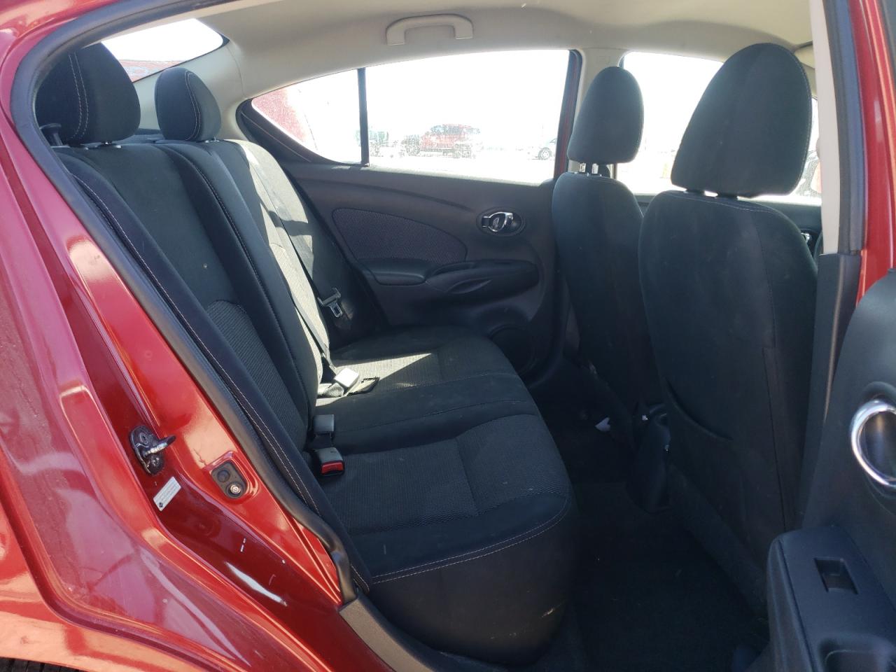 Photo 6 from auction – 2015 NISSAN VERSA S with VIN 3N1CN7AP3FL889202
