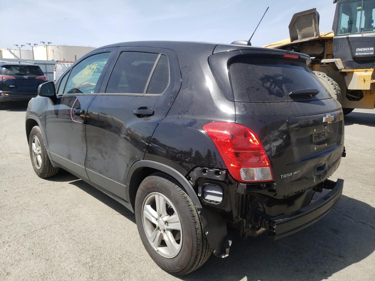 Photo 3 from auction – 2021 CHEVROLET TRAX LS with VIN KL7CJNSB4MB337008