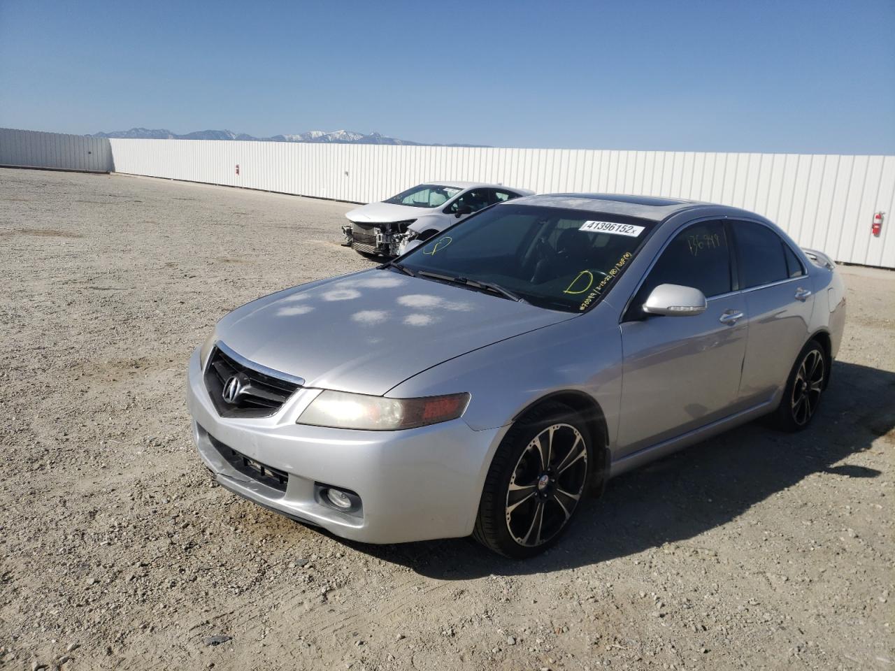 Photo 2 from auction – 2004 ACURA TSX with VIN JH4CL96824C009758