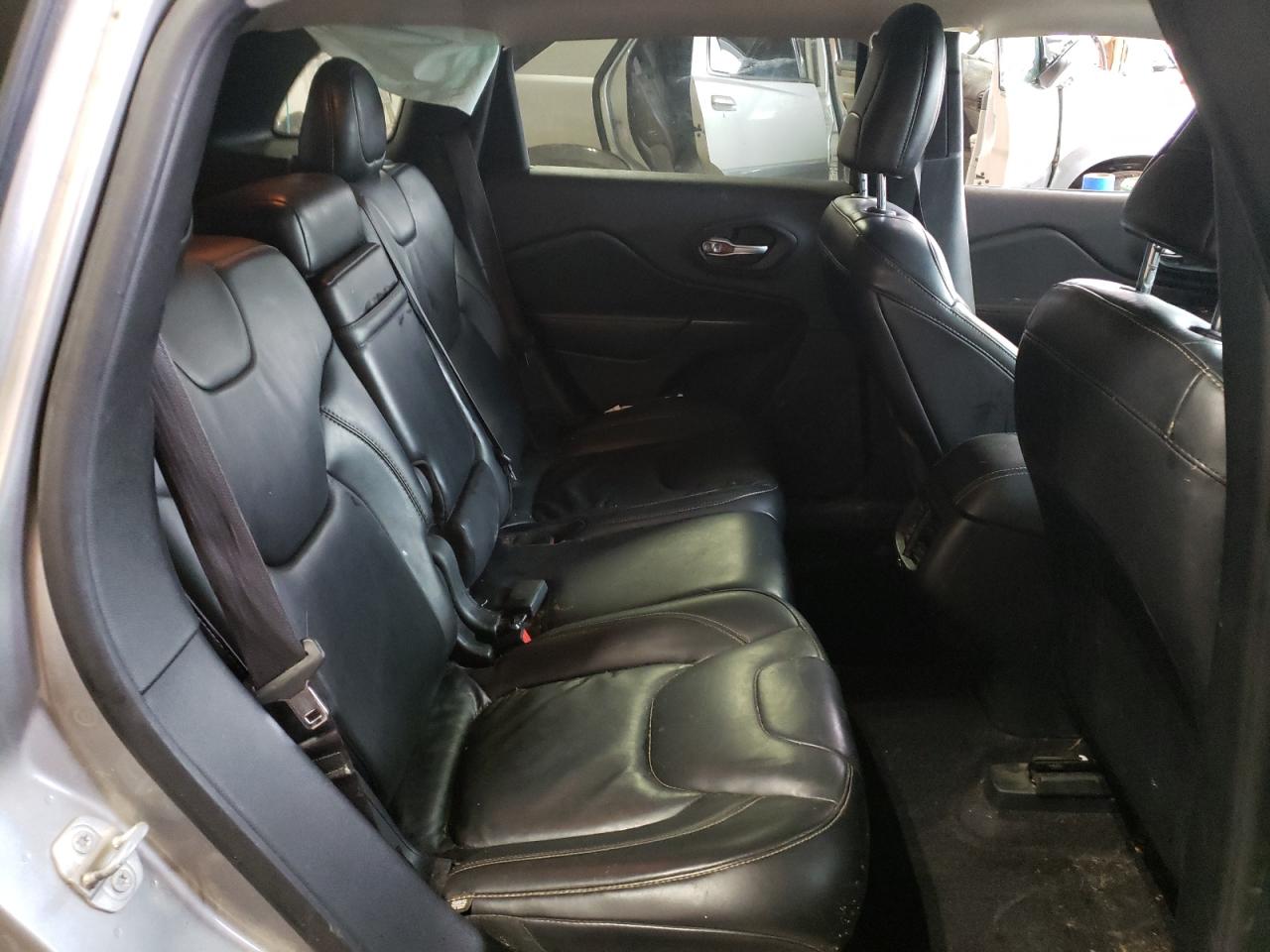Photo 6 from auction – 2016 JEEP CHEROKEE L with VIN 1C4PJMDSXGW218971