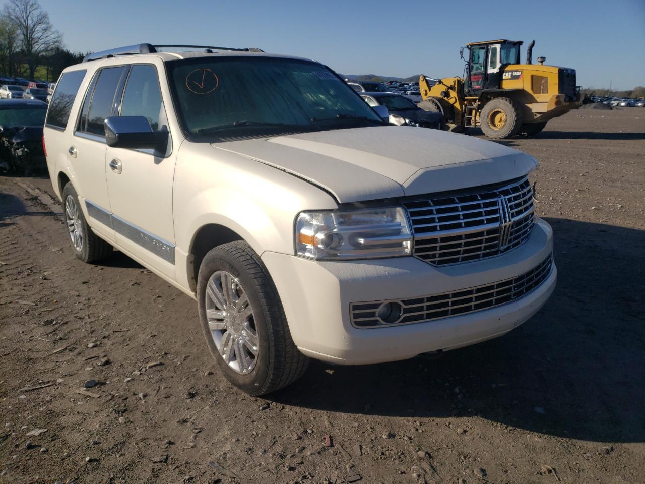 LINCOLN NAVIGATOR 2007 with VIN 5LMFU27567LJ21743 - Photo from auction