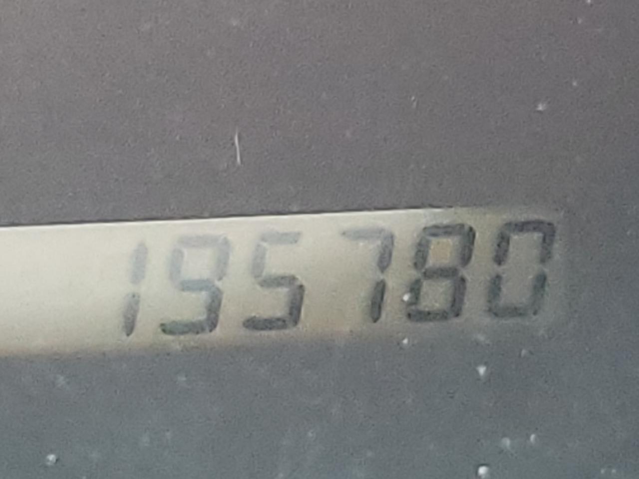 Photo 8 from auction – 2004 TOYOTA HIGHLANDER with VIN JTEEP21A740042980