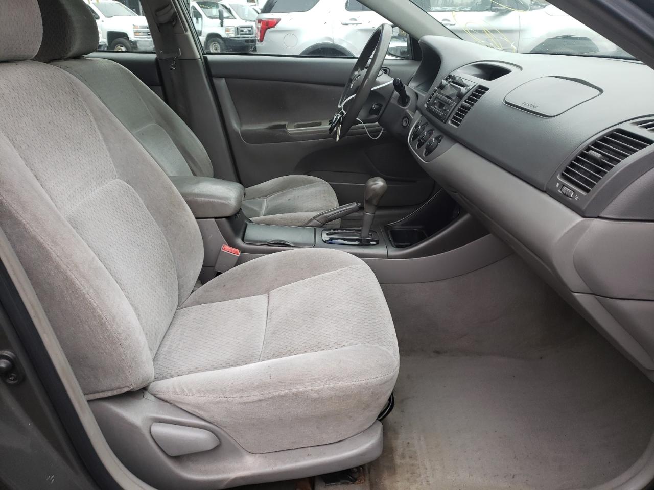 Photo 5 from auction – 2003 TOYOTA CAMRY with VIN 4T1BE32K03U729361