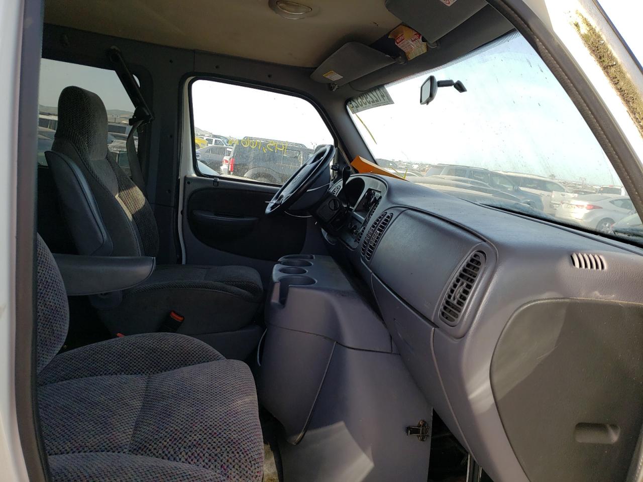 Photo 5 from auction – 1999 DODGE RAM VAN with VIN 2B6KB31Z5XK567545