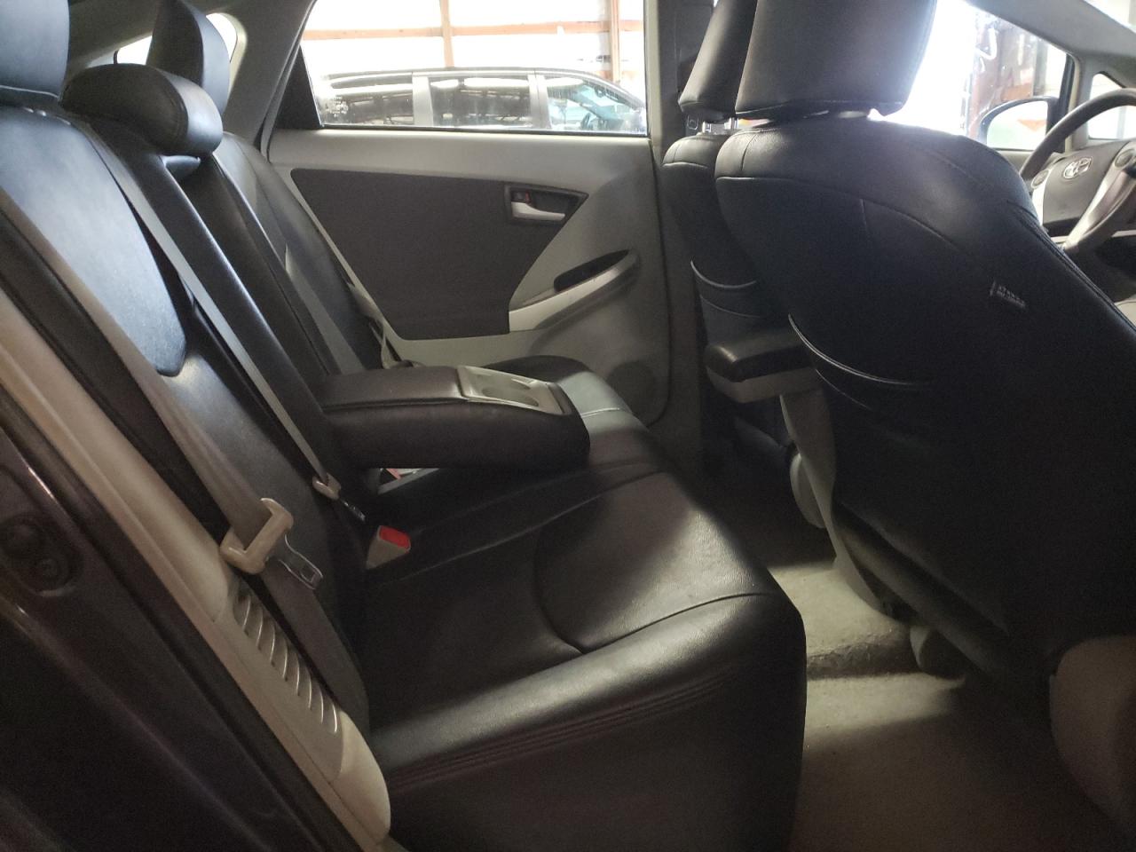 Photo 6 from auction – 2011 TOYOTA PRIUS with VIN JTDKN3DU1B1433168