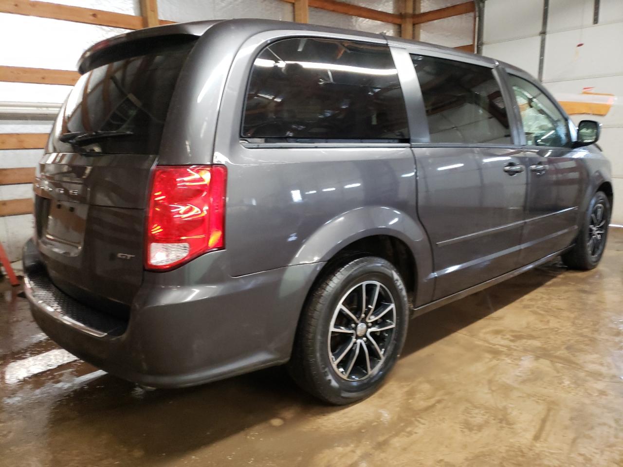 Photo 4 from auction – 2017 DODGE GRAND CARA with VIN 2C4RDGEG3HR707167