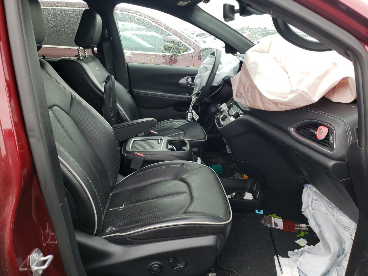 Photo 5 from auction – 2019 CHRYSLER PACIFICA L with VIN 2C4RC1GG0KR705834