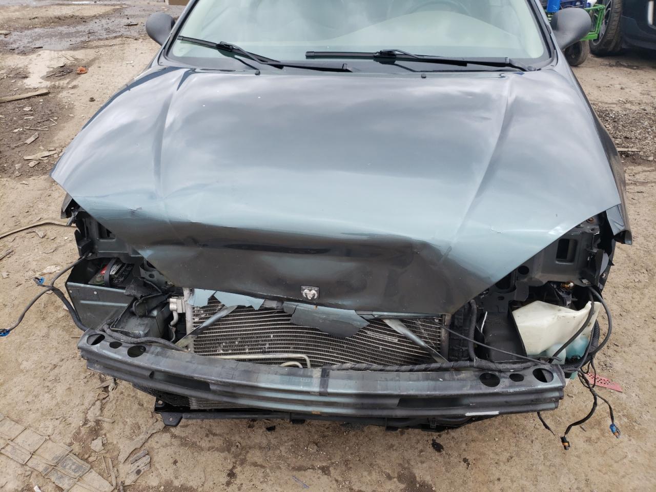 Photo 7 from auction – 2004 DODGE INTREPID E with VIN 2B3AD56M44H673800
