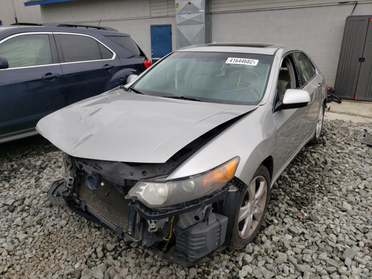 Photo 2 from auction – 2010 ACURA TSX with VIN JH4CU2F61AC043883