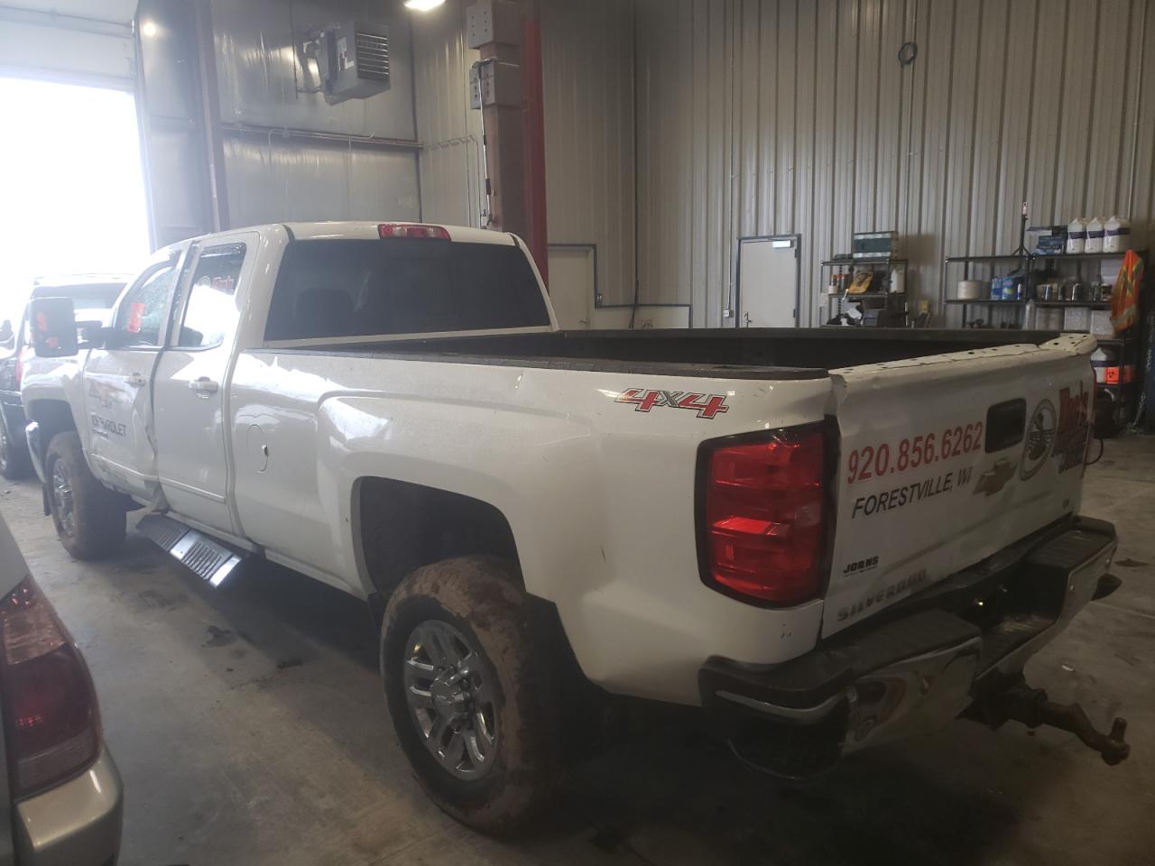 Photo 3 from auction – 2017 CHEVROLET SILVERADO with VIN 1GC2KZEG3HZ156232