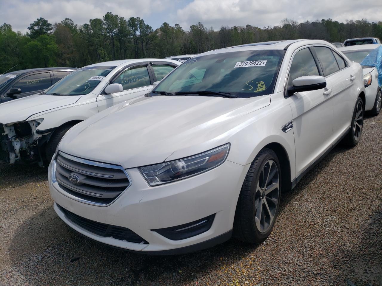 Photo 2 from auction – 2016 FORD TAURUS SEL with VIN 1FAHP2E87GG135735