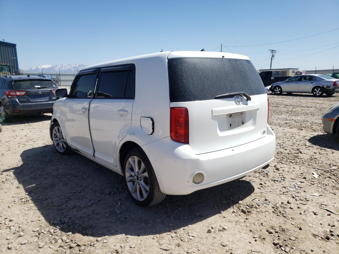 Photo 3 from auction – 2008 TOYOTA SCION XB with VIN JTLKE50EX81035397