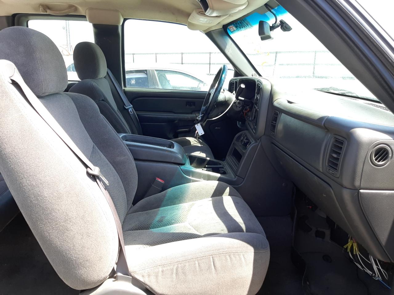 Photo 5 from auction – 2005 CHEVROLET SILVRDO LT with VIN 2GCEC19T951294848