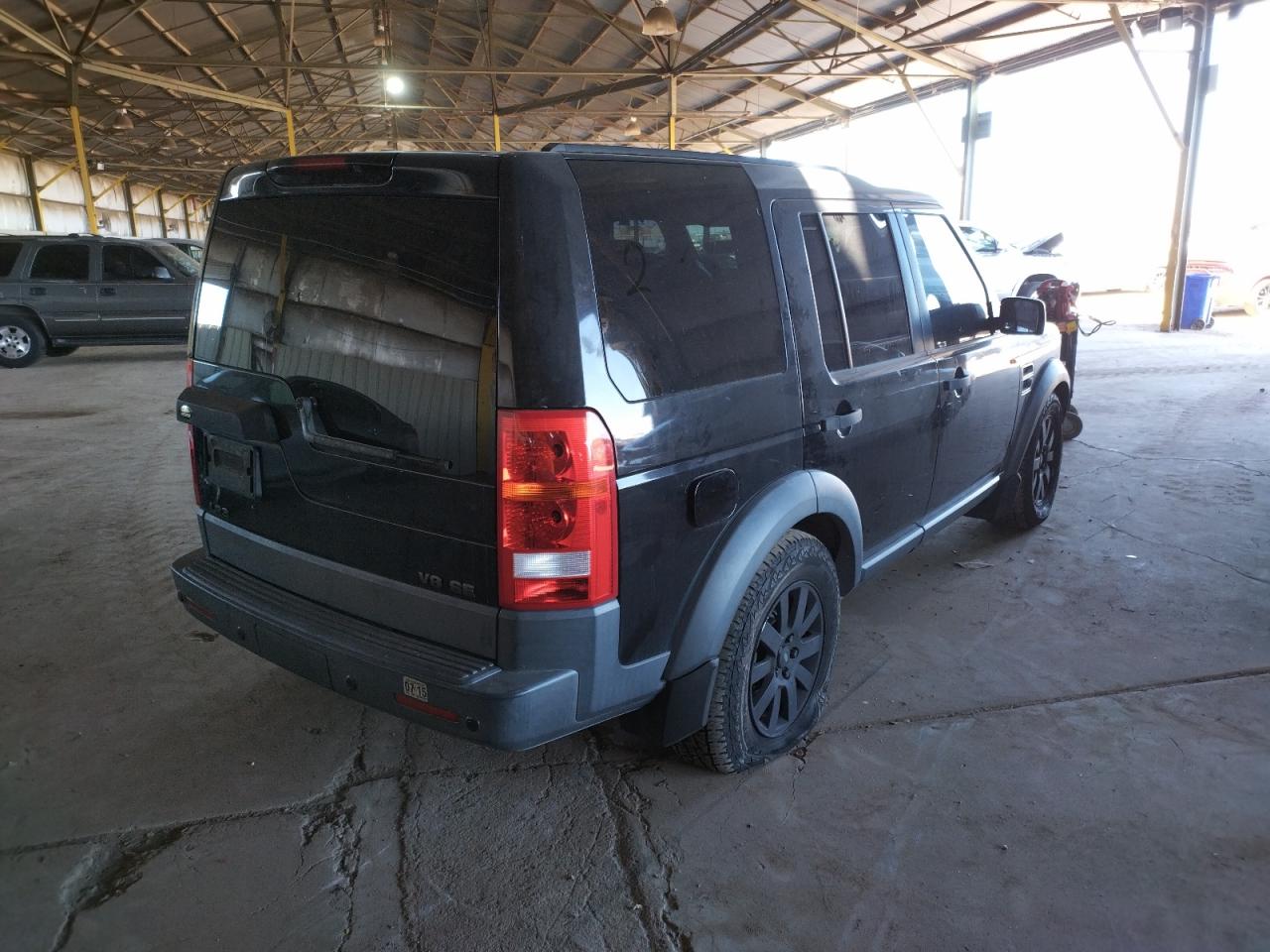 Photo 4 from auction – 2005 LAND ROVER LR3 SE with VIN SALAE25445A330599
